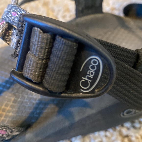 Chaco ZX/2 Sandals Gray Pattern Hiking Toe Loop 9 - Picture 7 of 7